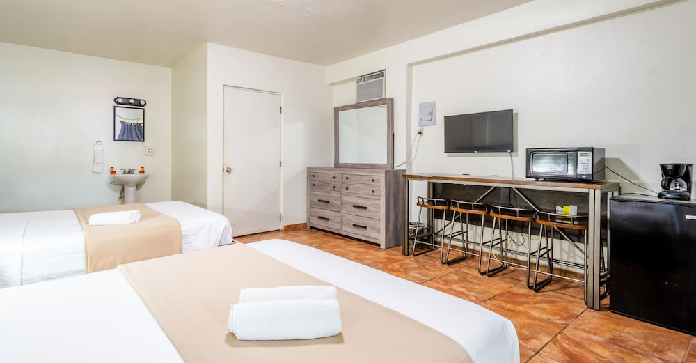 Rincon Inn 12/36