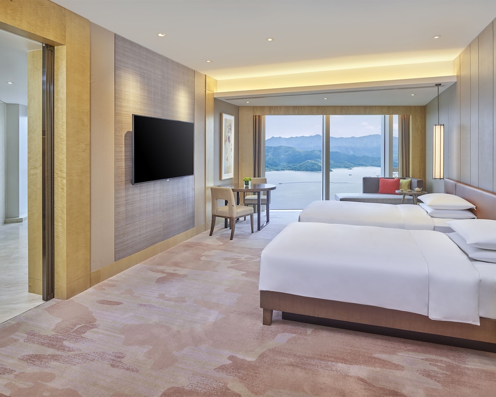 Hyatt Regency Shenzhen Yantian 23/68