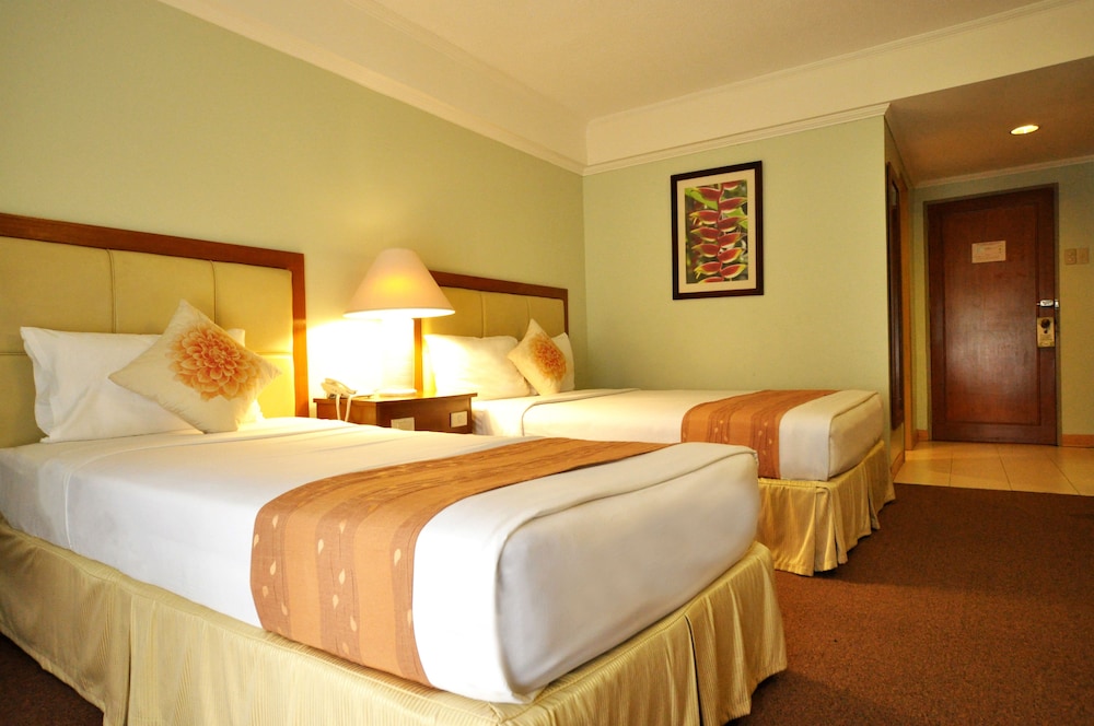 Montebello Hotel, Cebu 14/56