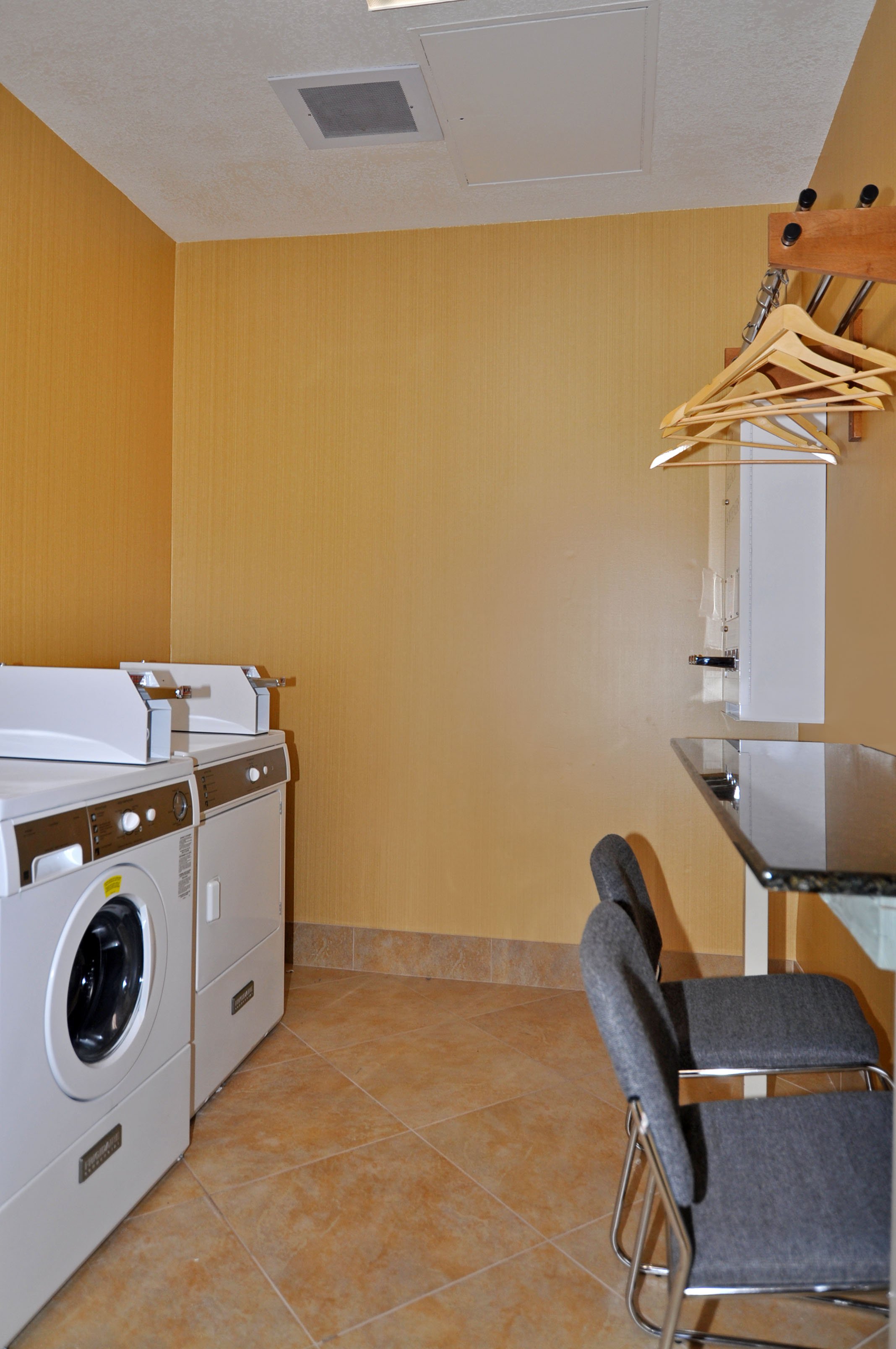 Best Western Plus Fresno Inn 45/50