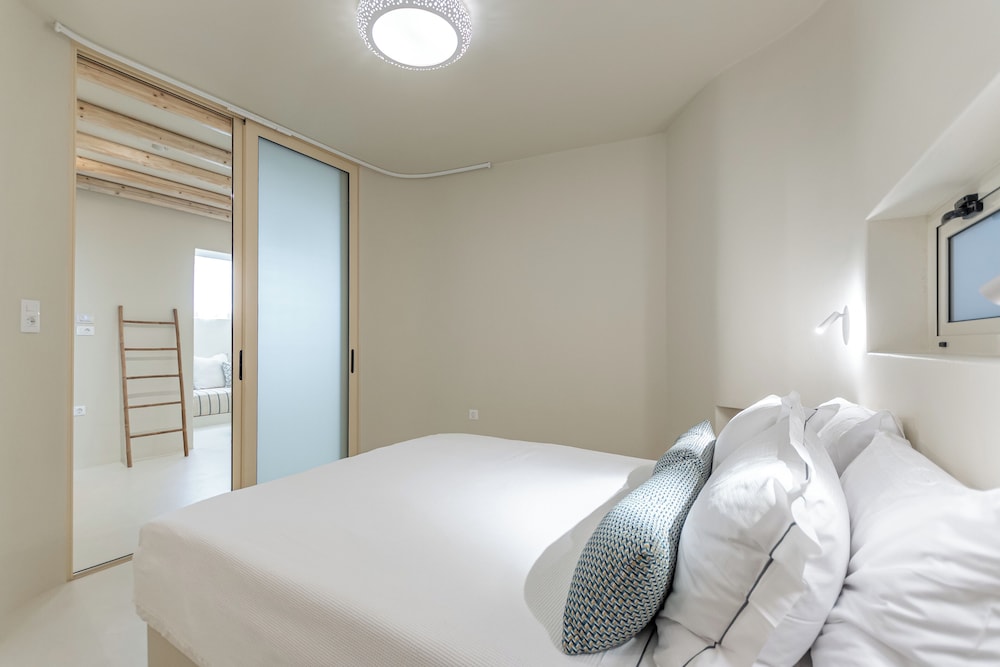 Semi Basement, Deluxe, Apartment, Double Bed، Antony Suites 3/10
