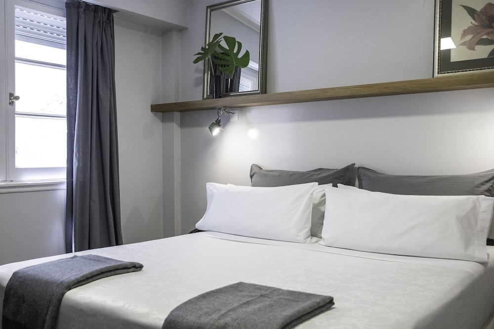 Carsson Hotel 28/67