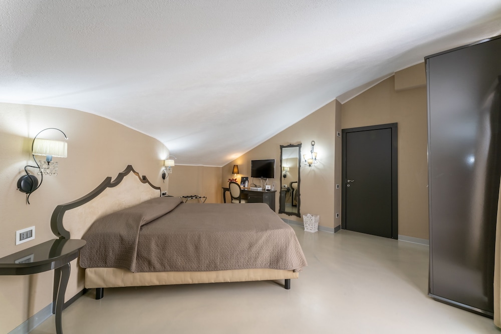 VILLA MOSCA 16/50