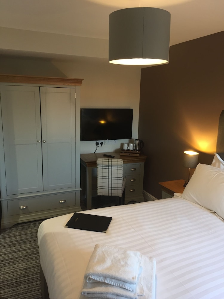 The Bell Inn 12/50