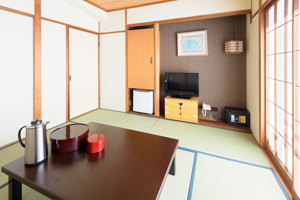 Yamatoya Honten 64/69