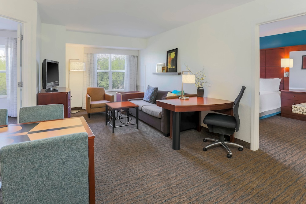Residence Inn Phoenix Glendale Sports & Entertainment District 29/54