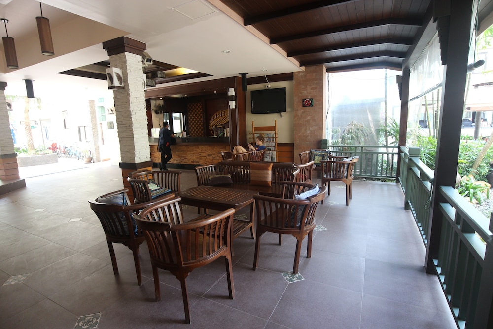 P P Palmtree Resort 32/50