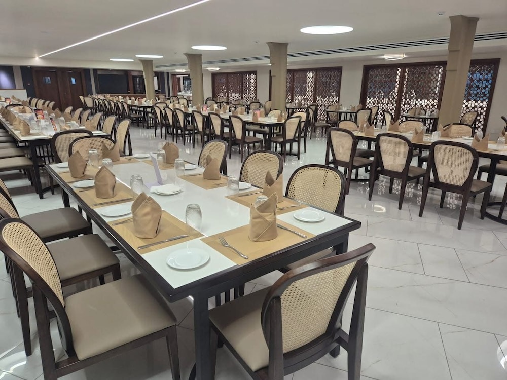 Rajarata Hotels 32/50