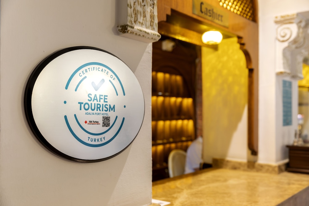 Hotel Adalya Port 4/50