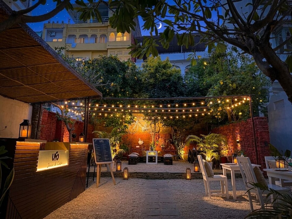 Hibiscus Guest House 40/47
