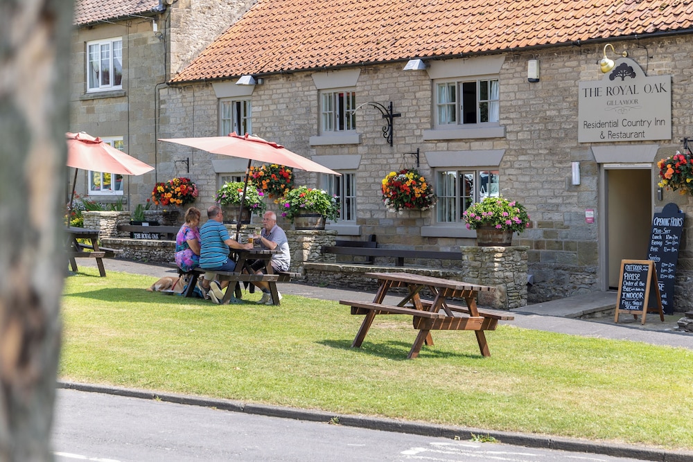 The Royal Oak Inn 36/49