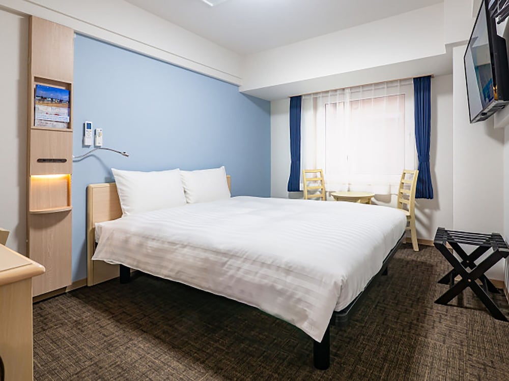 Room, Queen Bed, Electronic Cigarette Only, Smoking