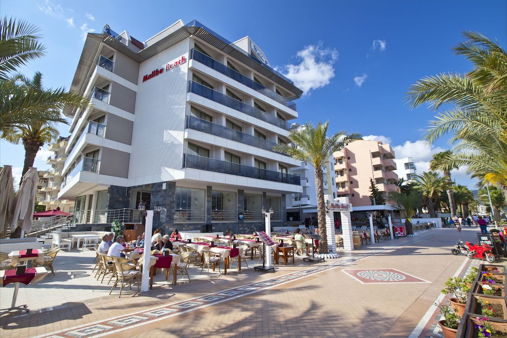 Aurasia Beach Hotel 58/69
