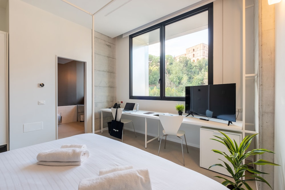 COMFORT, DOUBLE OR TWIN BED