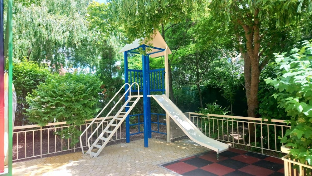 Aquamarine Hotel 58/68