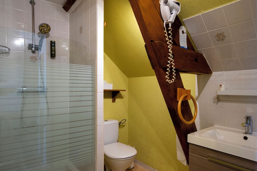 AUBERGE LE COLOMBIEN 34/37