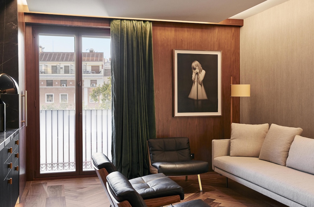 Hyatt Thompson Madrid 34/50