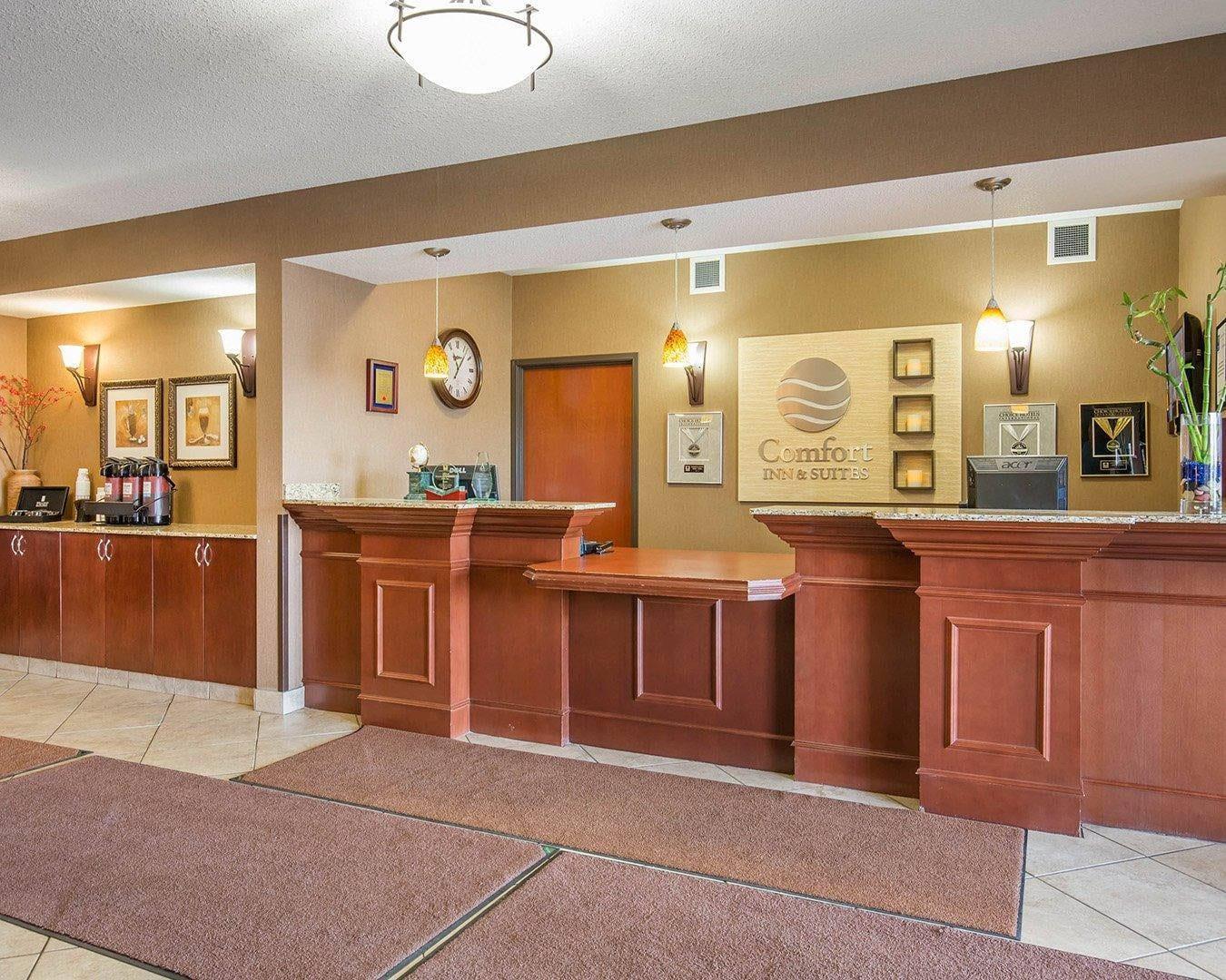 Comfort Inn & Suites Airdrie 2/21