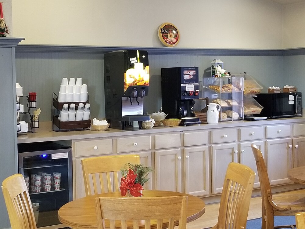 Nappanee Inn 20/31