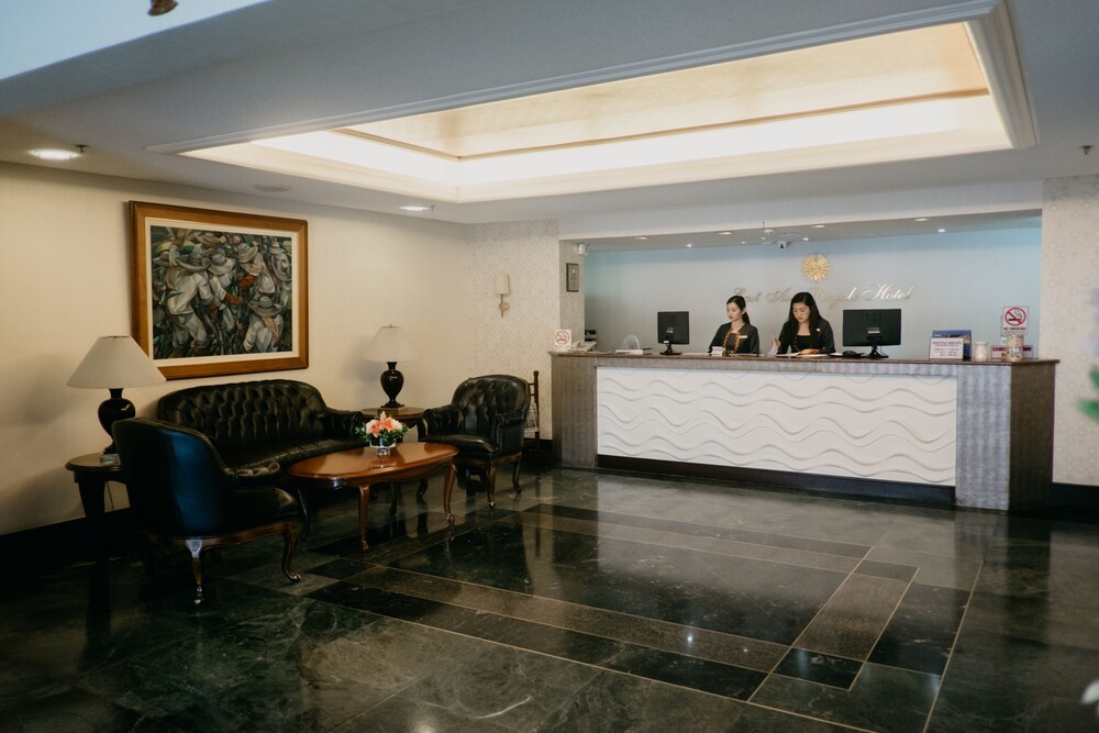 East Asia Royale Hotel 10/55