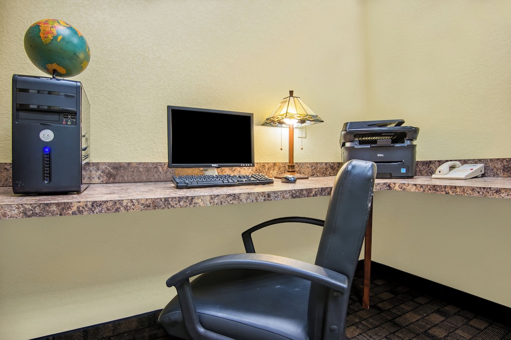 Holiday Inn Express Hotel And Suites el Dorado Ks 45/52