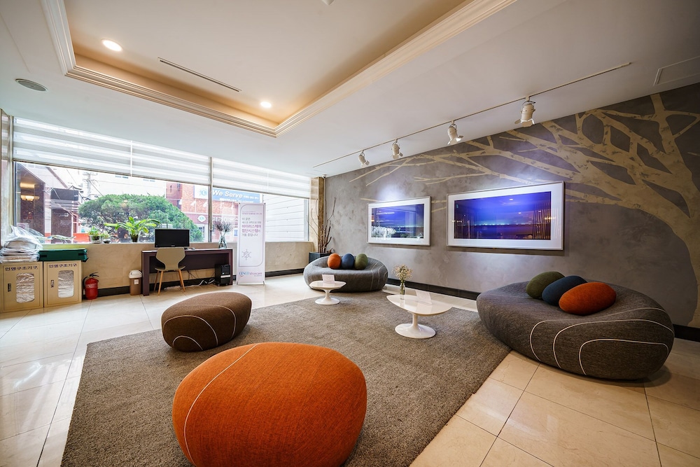 La Mer Hotel 36/50