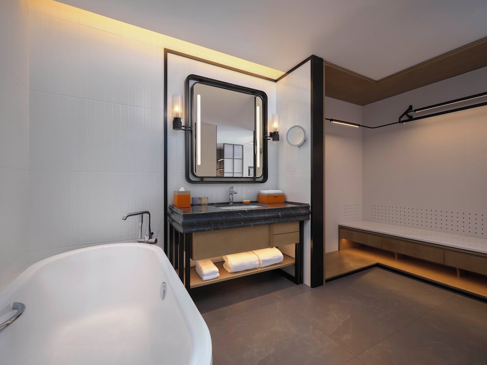 Sofitel Ningbo 50/50