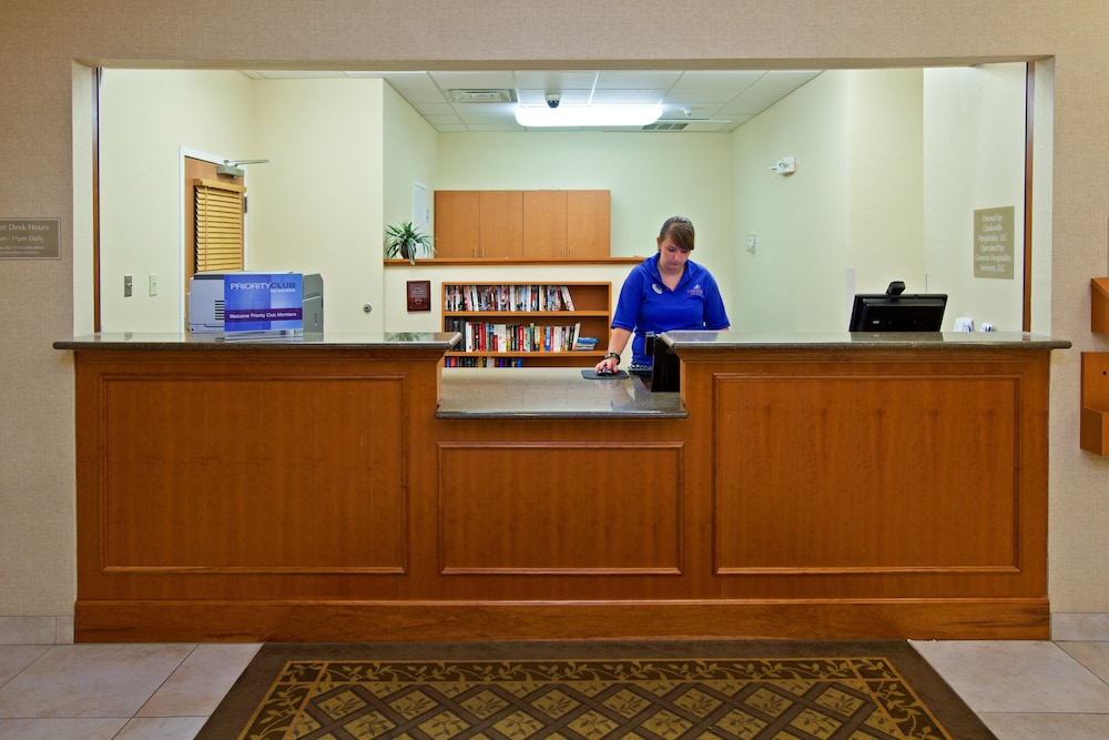 Candlewood Suites Louisville North 7/67
