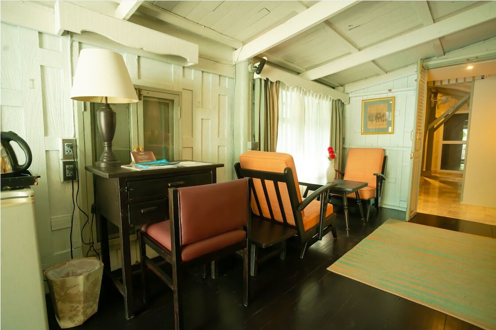 Zantiis Ndol Villas 56/66