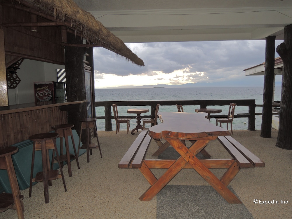 Loves Beach And Dive Resort 26/37