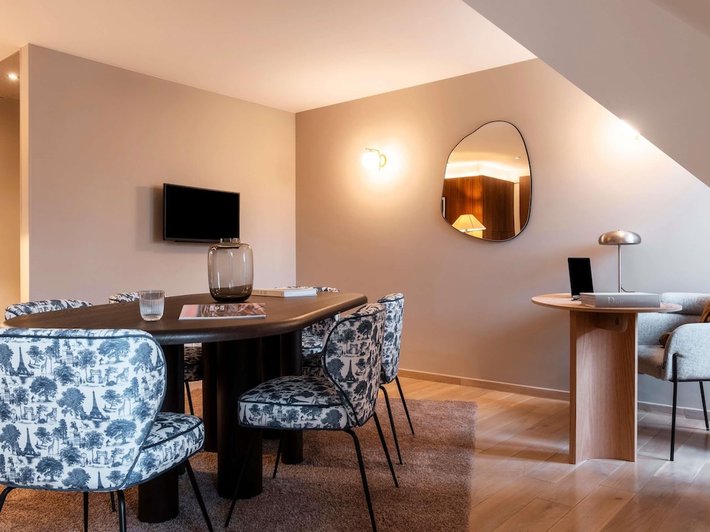 Hotel Castel Maintenon - Handwritten Collection 53/64