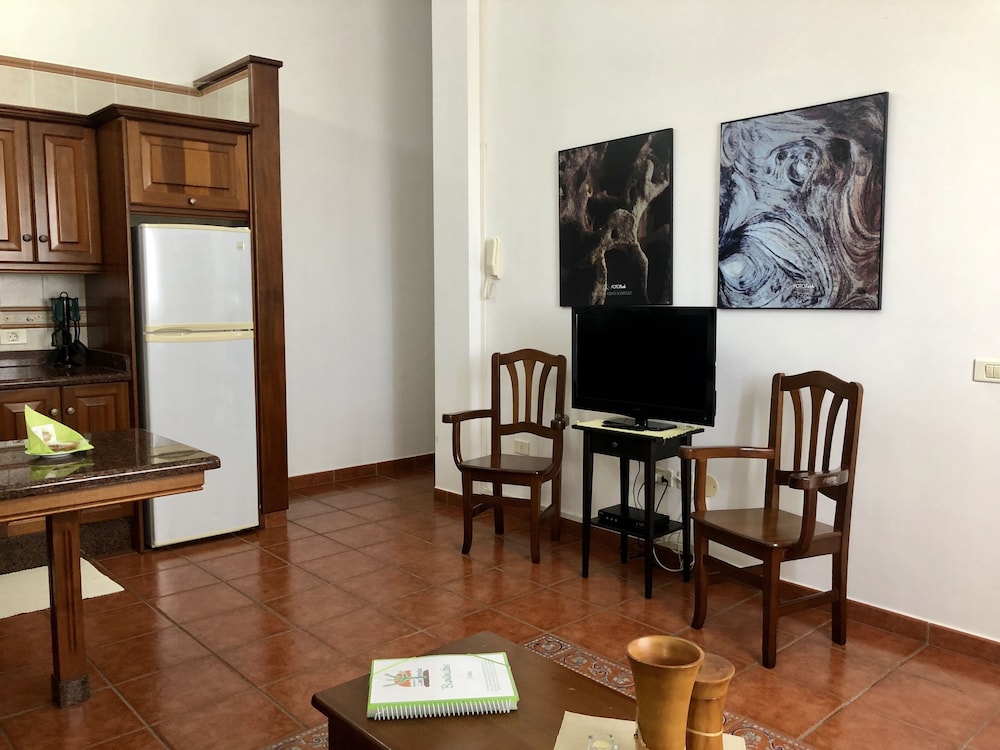 Apartamentos Los Verodes 42/50
