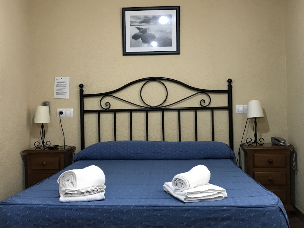Hostal El Pilar 55/68