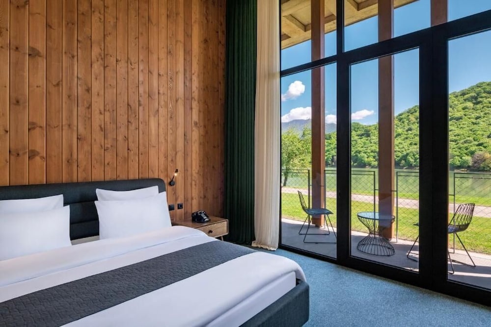 Kvareli Lake Resort 30/50