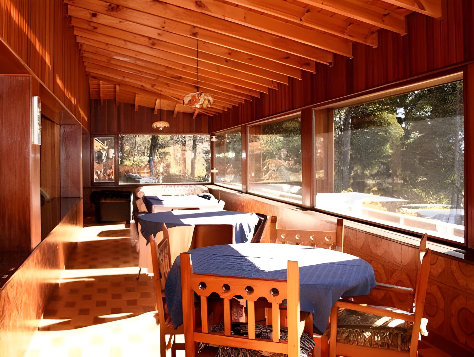 Basia Hotel & Sushi 9/25