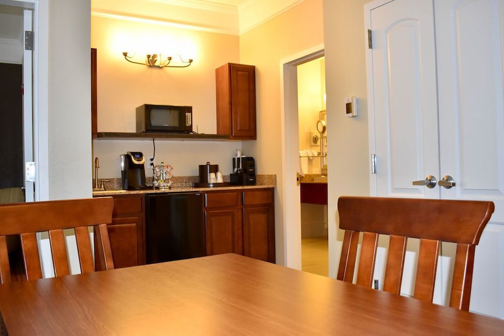 Best Western Plus Easton Inn & Suites 3/30