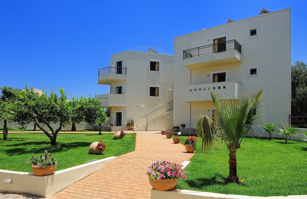 Kristalli Hotel 31/40