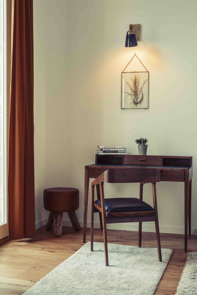 Casa Blanca B&B 5/50