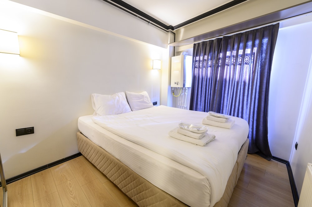Global Suites Hotel 22/65