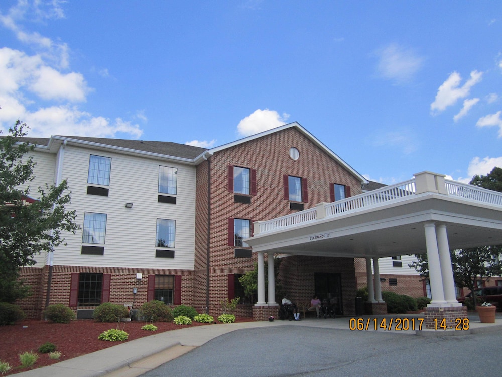 Comfort Inn & Suites Lexington South 3/46