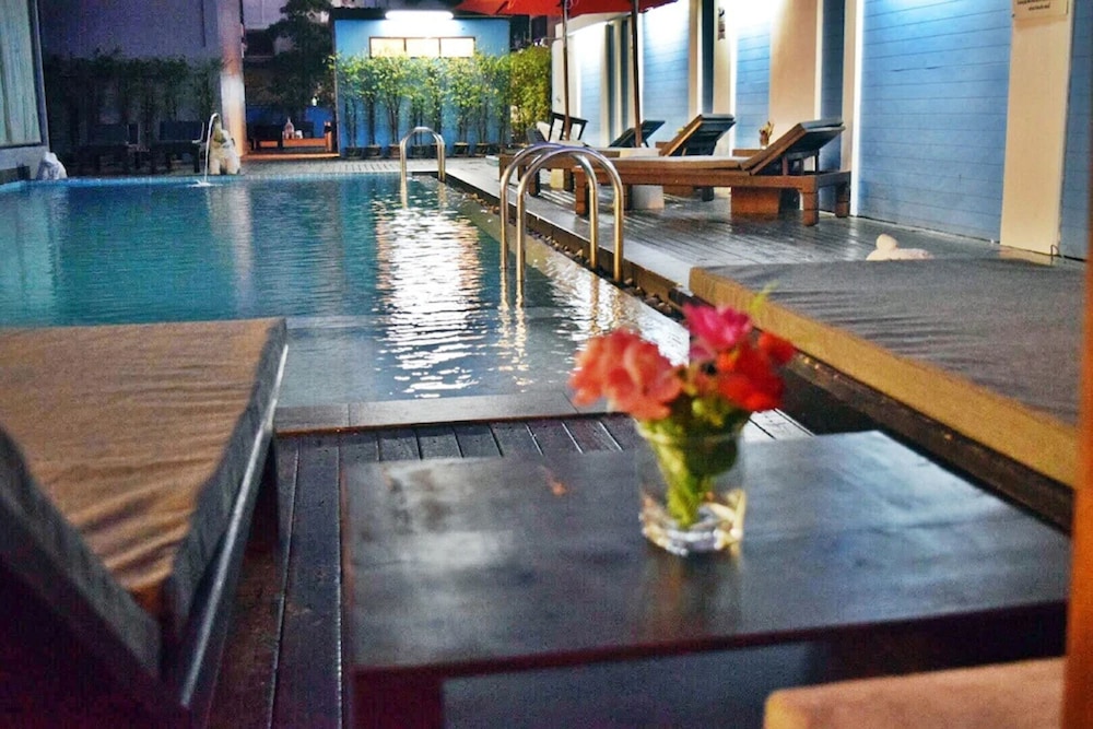 Vogue Hotel Pattaya 54/63