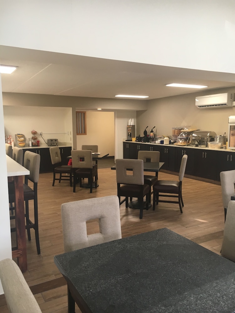 Quality Inn & Suites Clackamas - Portland 32/43