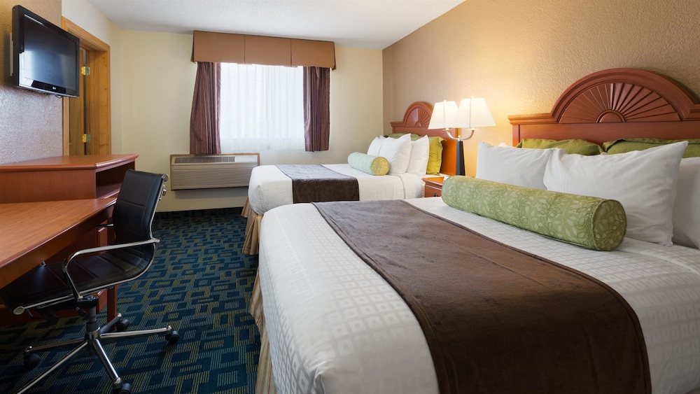AmericInn by Wyndham Grinnell 18/60