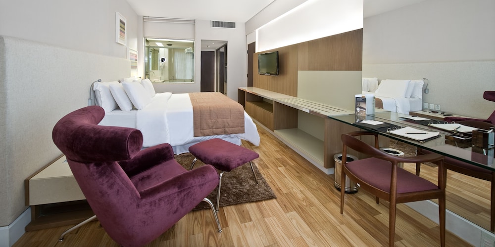 Hotel Gran Marquise 61/73