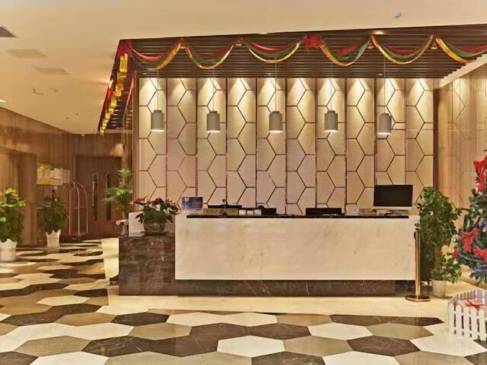 Howard Johnson by Wyndham Life Changrong 4/25