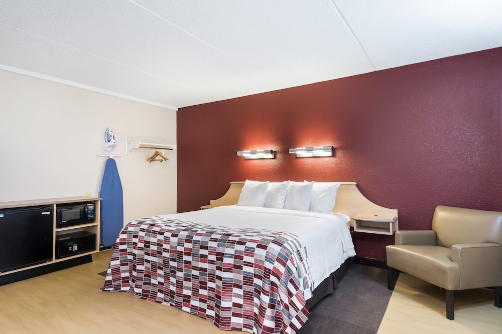 Red Roof Inn Laredo 13/35