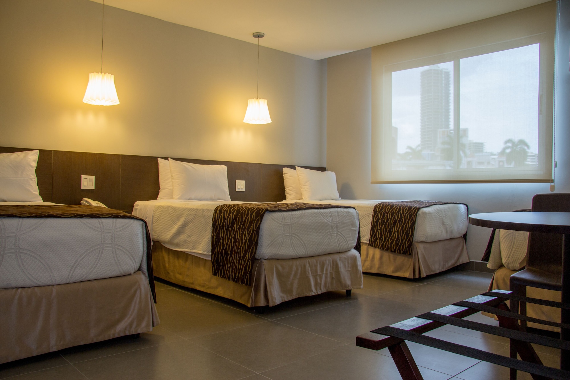 STANDARD, QUADRUPLE, 3 BEDS