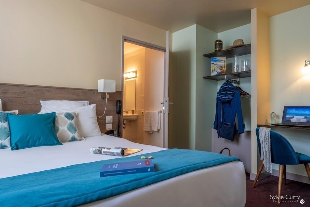 Accostage Hotel 13/63