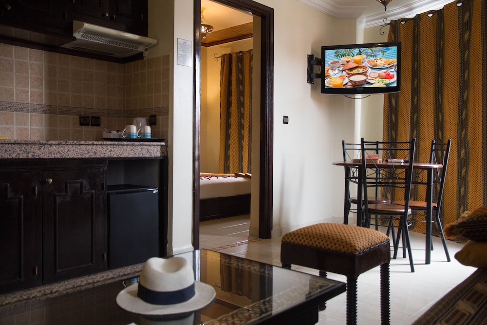Amani Hotel Suites & Spa 12/85