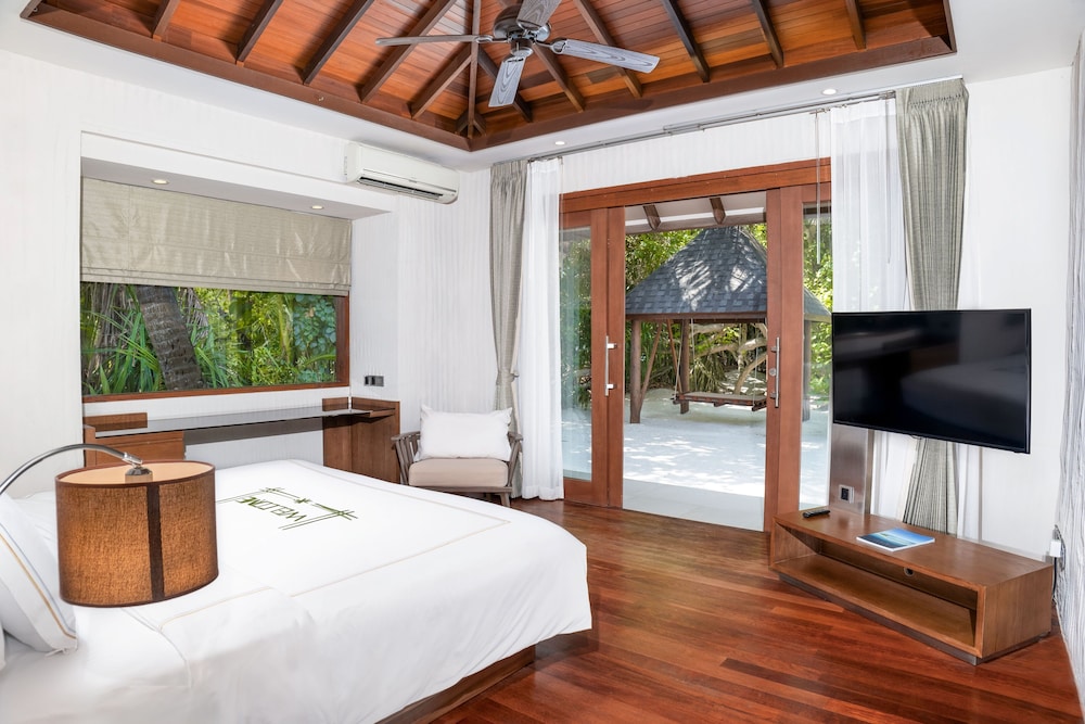 Hideaway Beach Resort and Spa 32/123